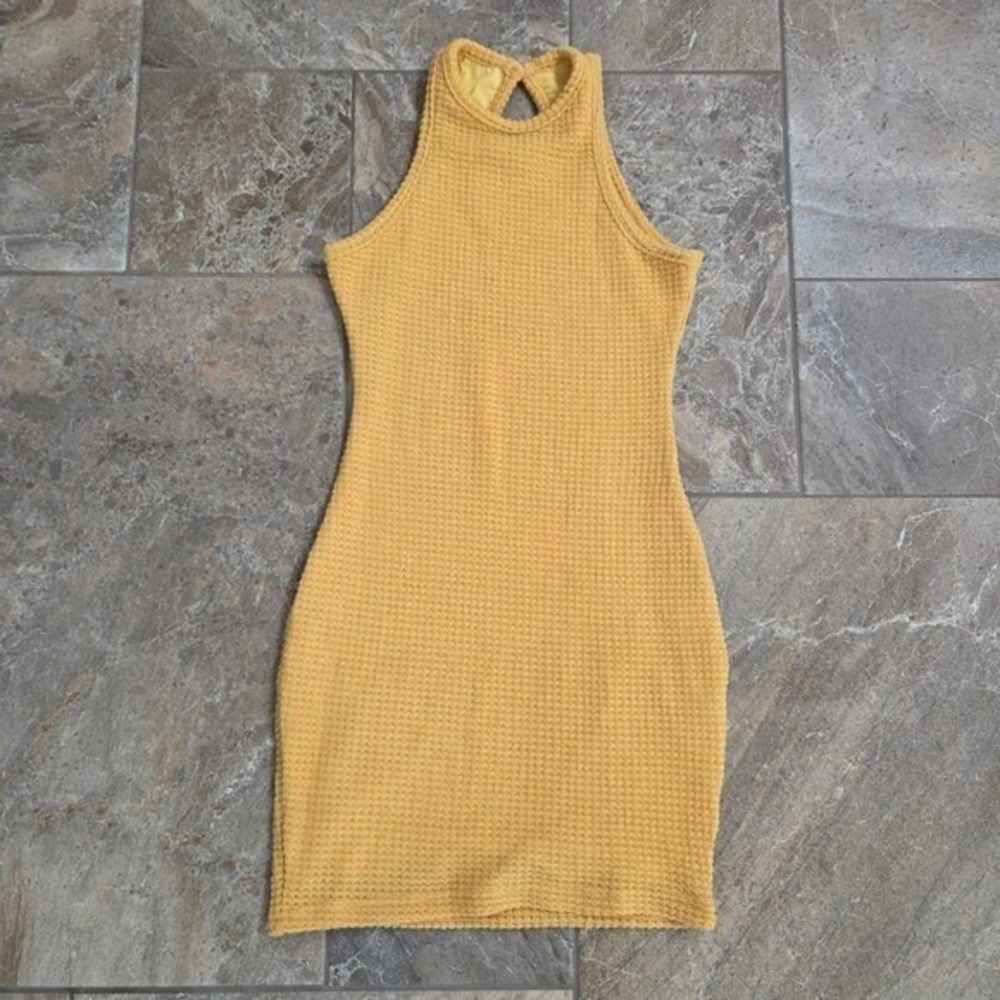 Shein Mustard Yellow Textured Popcorn Knit Halter Bodycon Mini Dress Keyhole XS‎